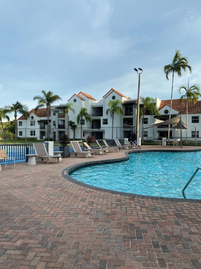 Dharma Home Suites Dania Beach At Sheridan Ocean Club מראה חיצוני תמונה