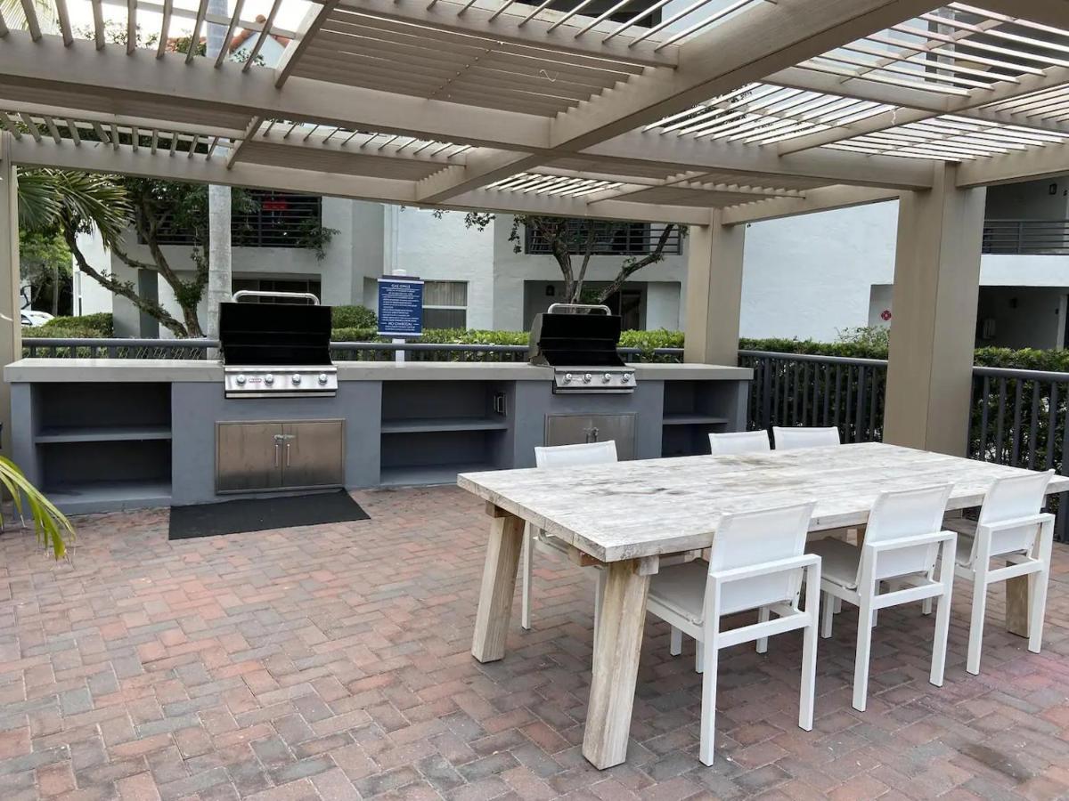 Dharma Home Suites Dania Beach At Sheridan Ocean Club מראה חיצוני תמונה